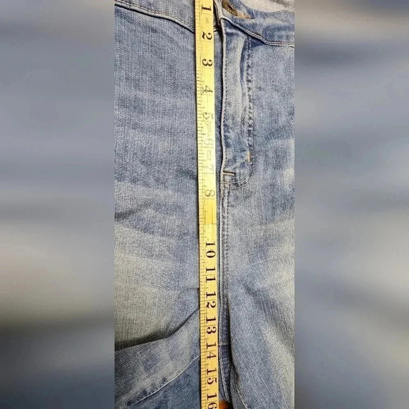 Torrid Denim Distressed Jeans Shorts Blue Plus Size 28 - Picture 4 of 8